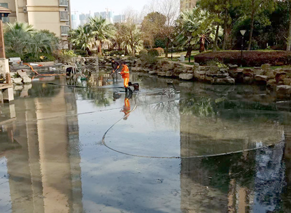 光坡镇景观池淤泥清理